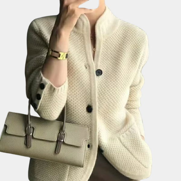 Elegante Strickjacke mit Stehkragen | Büro-tauglich | Feiner Strickkomfort
