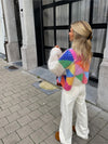 Fluffy Cardigan mit buntem Design | Auffällig & Trendy | Freizeit & Alltag | Kuscheliges Material