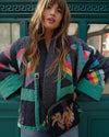 Boho-Strickjacke mit Ethno-Muster | Farbige Akzente | Perfekt für kreative Outfits