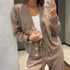 Zweiteiliges Lounge-Set mit Knopf-Cardigan | Bequem & Chic | Perfekt für Zuhause & Freizeit